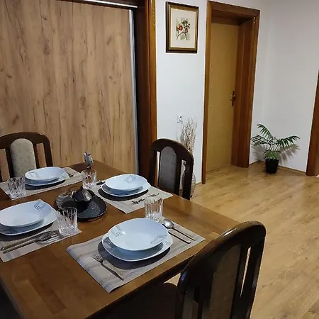 Adna * קולן וקוף