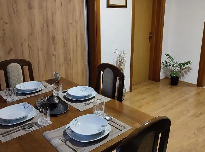 Adna * קולן וקוף