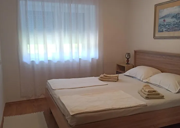 Adna * קולן וקוף